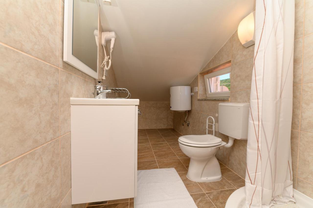 Apartments Forever Miholascica Екстер'єр фото
