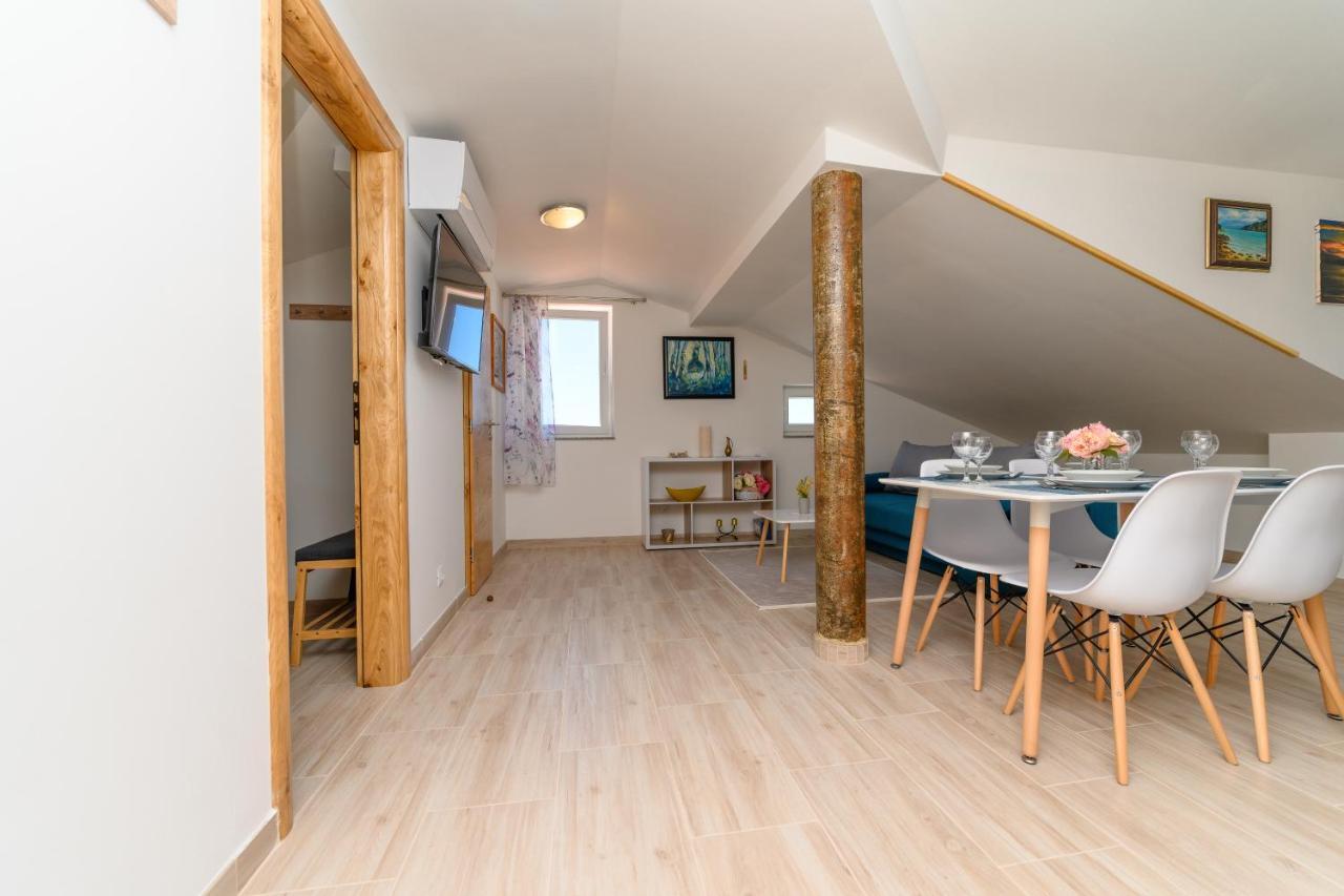Apartments Forever Miholascica Екстер'єр фото