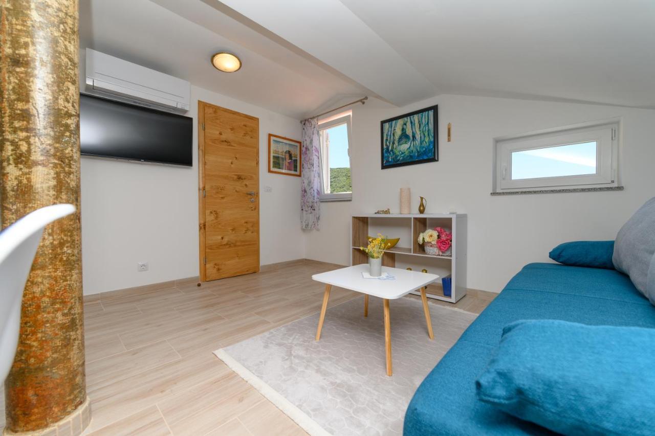 Apartments Forever Miholascica Екстер'єр фото