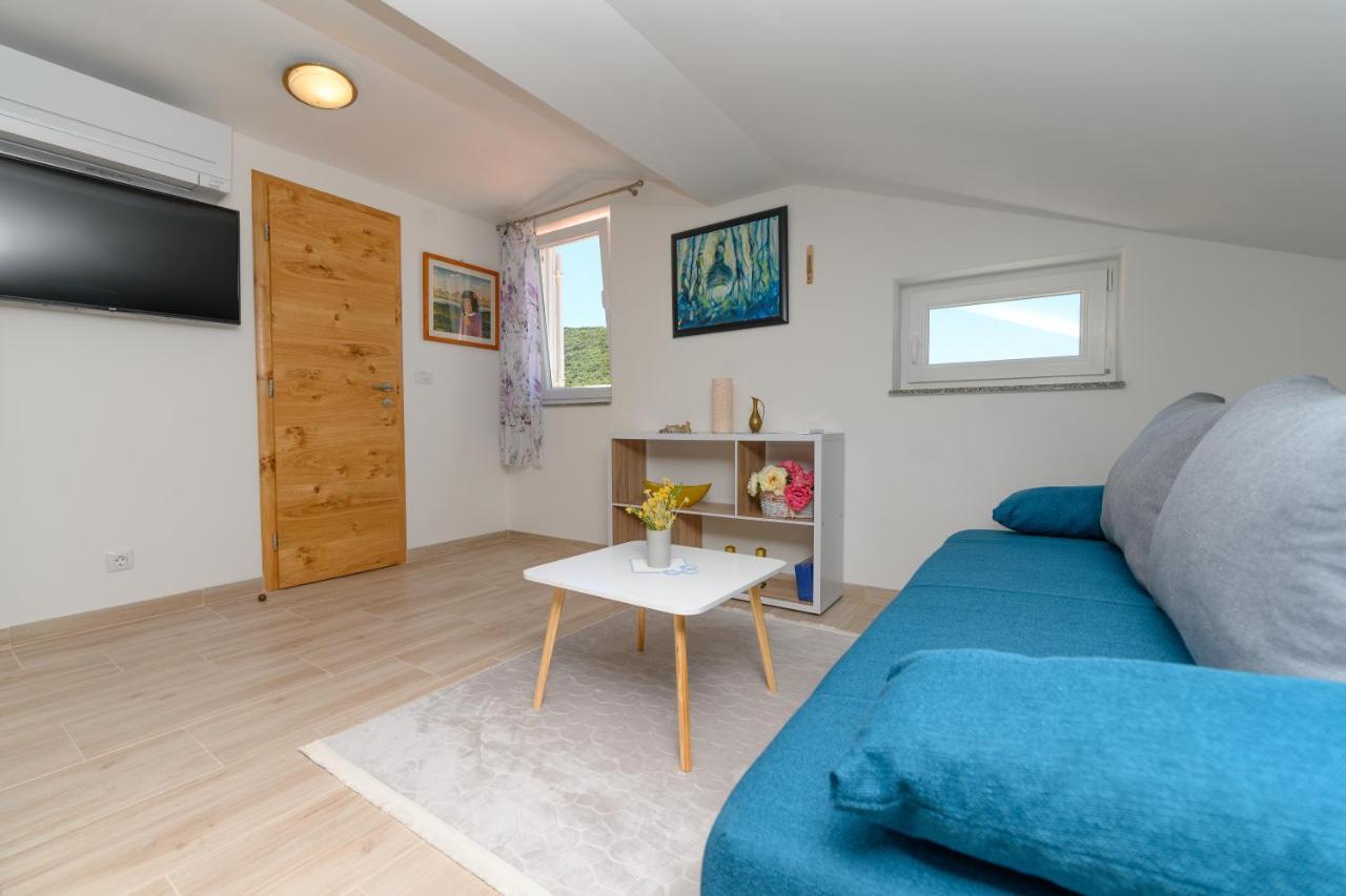 Apartments Forever Miholascica Екстер'єр фото