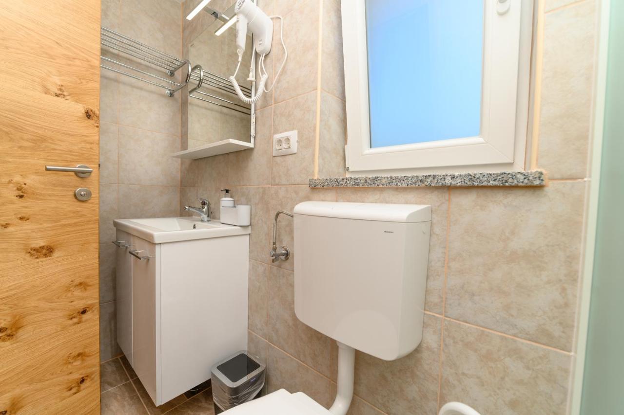 Apartments Forever Miholascica Екстер'єр фото