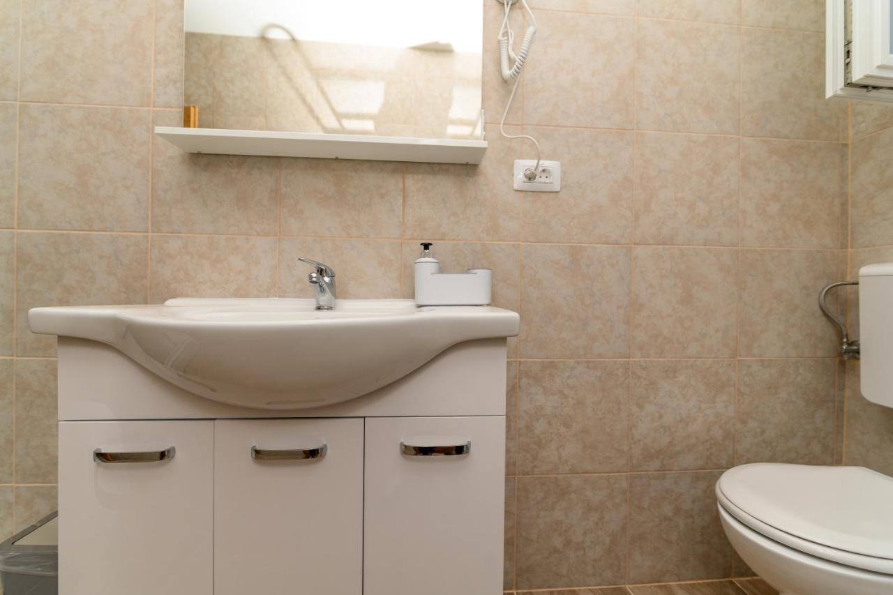 Apartments Forever Miholascica Екстер'єр фото