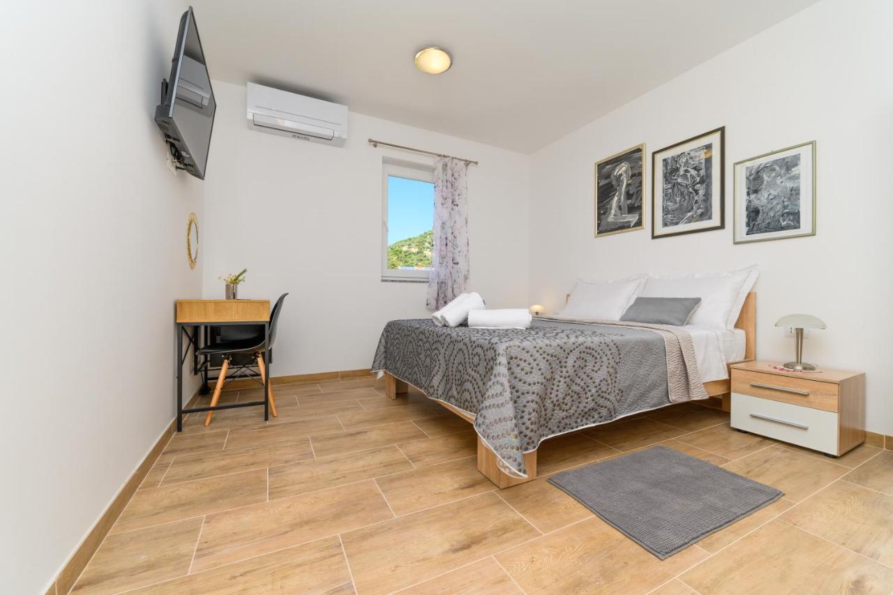 Apartments Forever Miholascica Екстер'єр фото