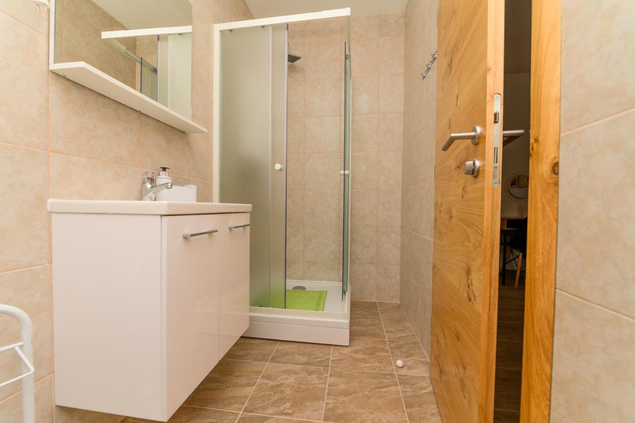 Apartments Forever Miholascica Екстер'єр фото