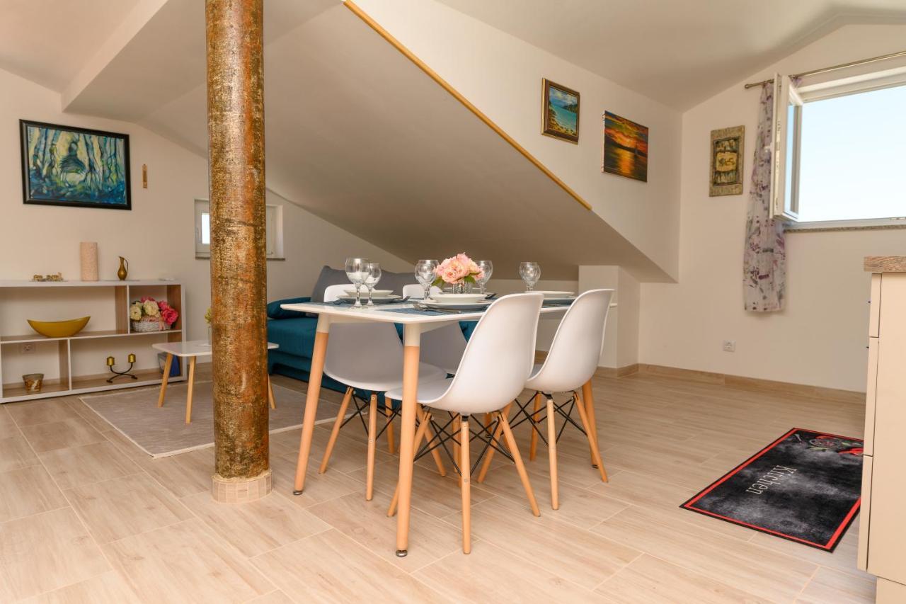 Apartments Forever Miholascica Екстер'єр фото